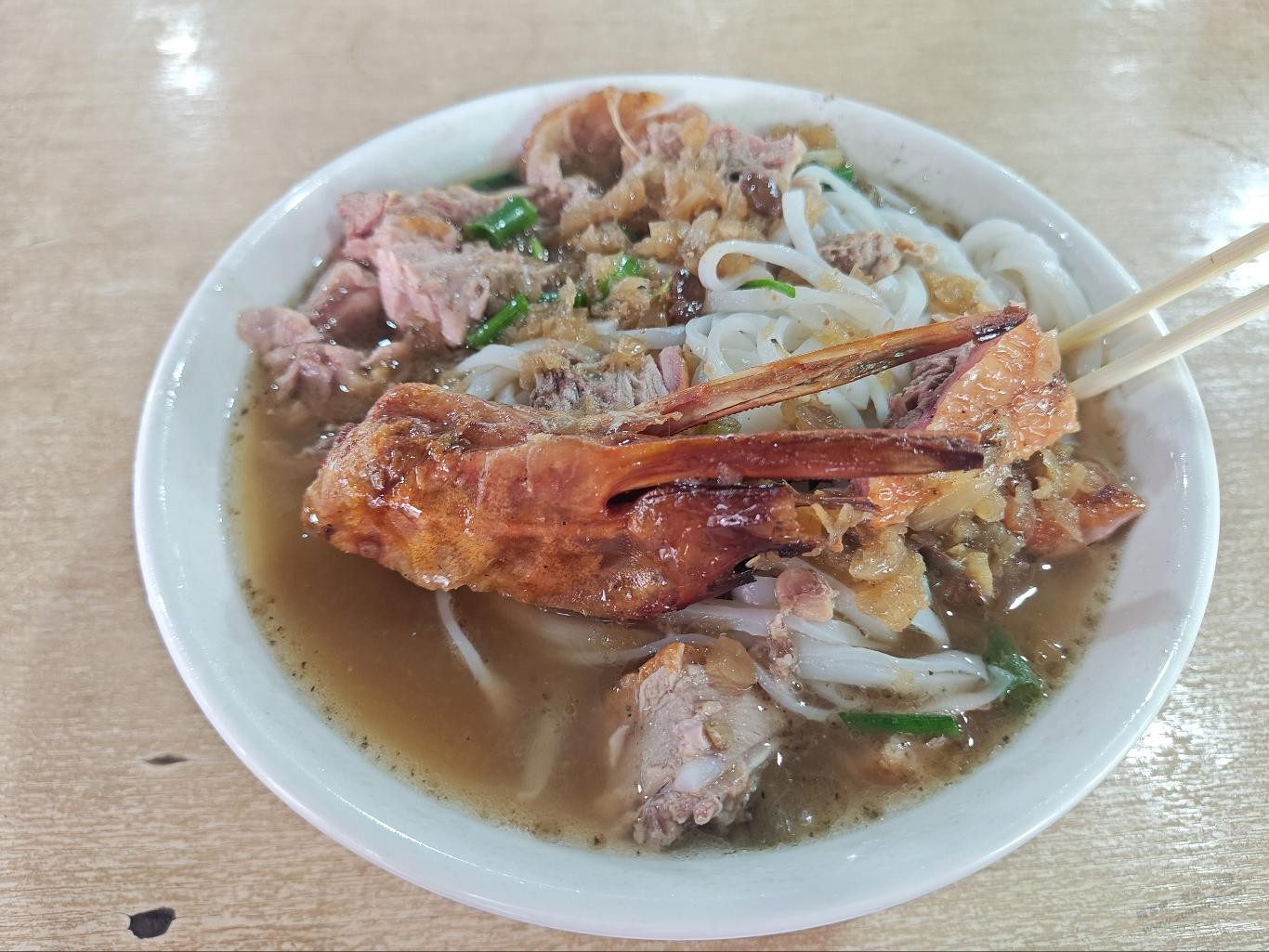 这一碗6块,有辣椒,纸巾 ,茶水