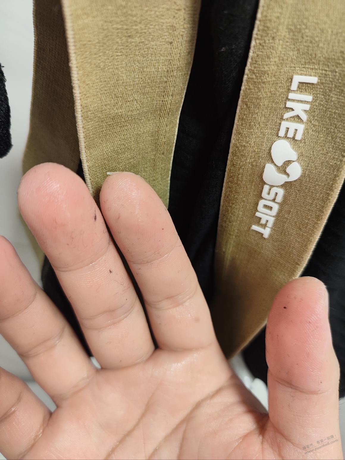 pdd小店铺旗舰店的东西不靠谱啊内裤掉毛严重